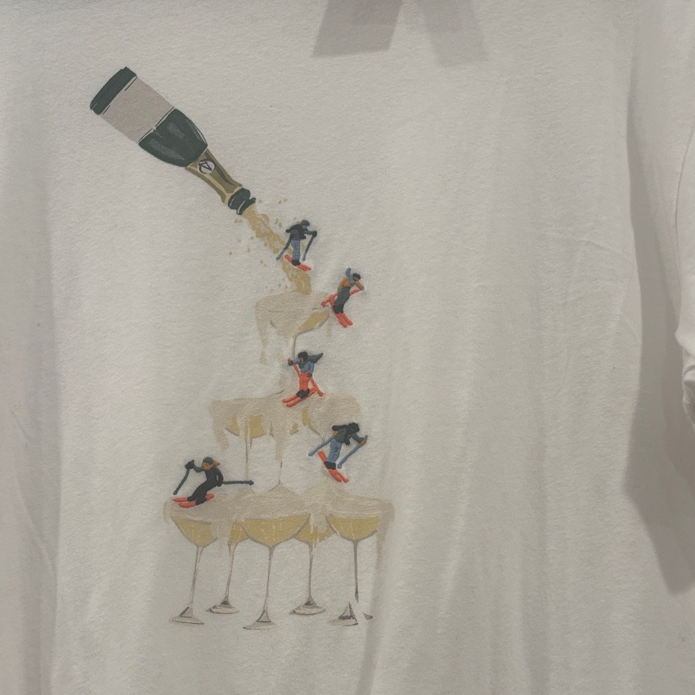 Abercrombie, skier, champagne, graphic, new tags, size, large T-Shirt - Picture 2 of 4